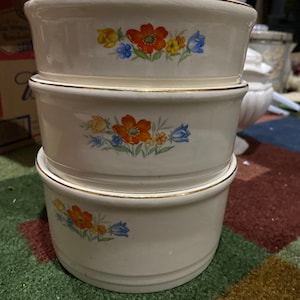 Universal pottery cam wood stacking casserole set