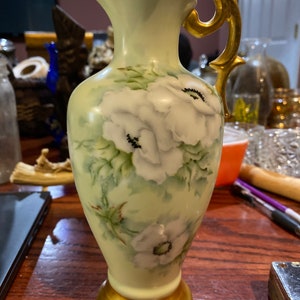 Gorgeous pitcher style vase