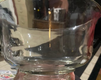 Schwere Glasfußschale
