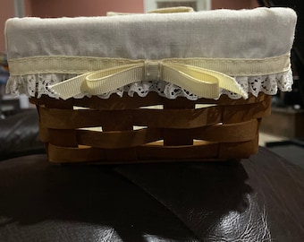 Longaberger 1989 small basket with liner