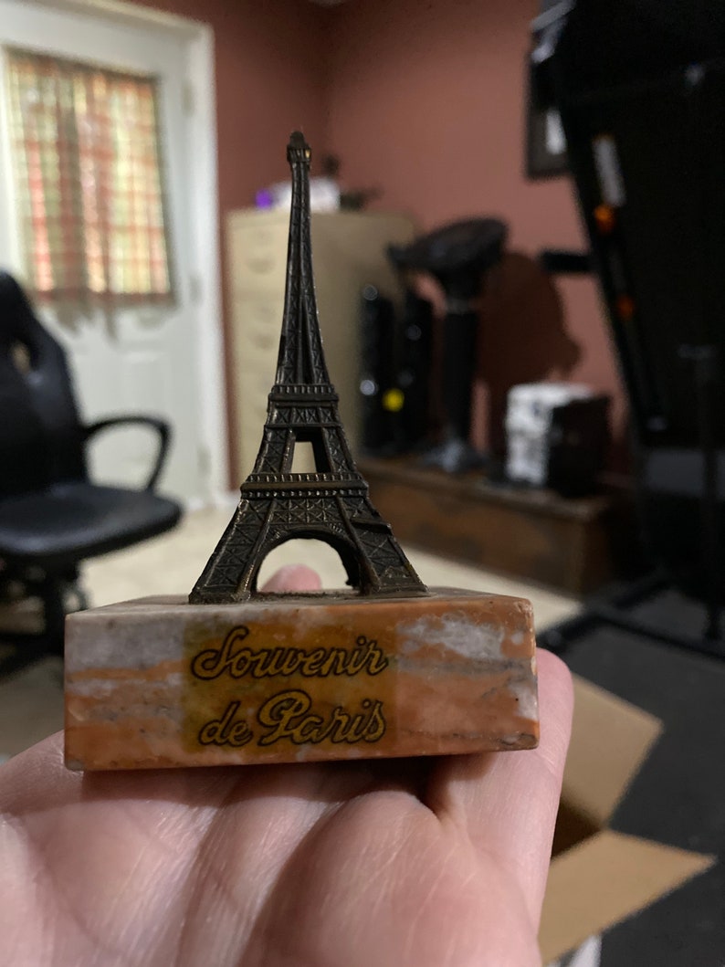 Eiffel Tower souvenir image 1