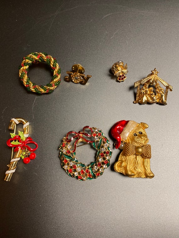 Collection of vintage holiday pins