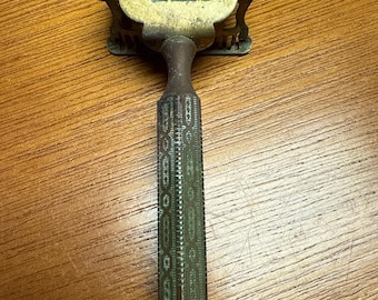 Maquinilla de afeitar de seguridad con gemas antiguas