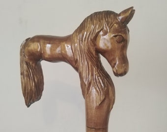 Bastone da passeggio a forma di cavallo intagliato a mano: bastone di legno di design