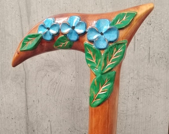 Bastone da passeggio in legno realizzato a mano: design floreale con papaveri rossi, personalizzabile.