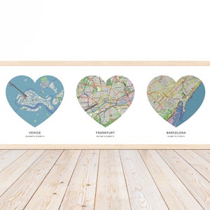 Impression de carte personnalisée coeurs 3 emplacements | Toile de cartes personnalisées | Poster de carte personnalisée | Cadeau personnalisé | Cartes familiales | Illustration de carte interurbaine