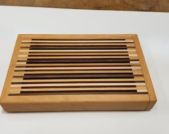 Bow knife board,  cutting board, Charcuterie, Bread board with crumb tray,  Bread board, bread tray, Bread knife tray, wooden bow knife