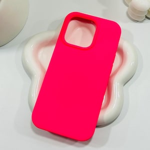 Hot Pink iPhone-skal: Mjukt silikonskyddande telefonskal