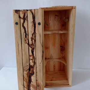 Cassa di vino in legno artigianale. Scatola di vino in legno con manico. Scatola di legno Lichtenberg Figure Confezione regalo per la bottiglia. Anniversario Regalo di nozze.