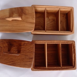 Handgemaakte massief houten snackdoos voor het serveren van snacks of snoepjes gemaakt in Oekraïne. Houten servies voor het serveren van snacks
