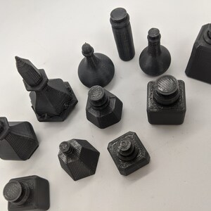 Potion Bottles Set Marker Pathfinder | 28mm 1:56 Model Scale Miniature Figure | DnD | Tabletop Wargames Scenery Terrain Scatter image 4