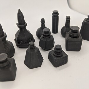 Potion Bottles Set Marker Pathfinder | 28mm 1:56 Model Scale Miniature Figure | DnD | Tabletop Wargames Scenery Terrain Scatter
