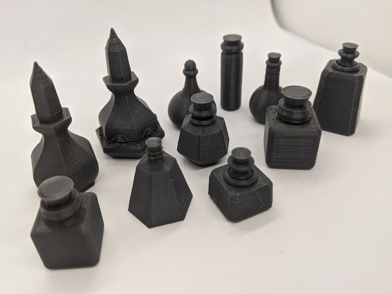 Potion Bottles Set Marker Pathfinder | 28mm 1:56 Model Scale Miniature Figure | DnD | Tabletop Wargames Scenery Terrain Scatter image 1