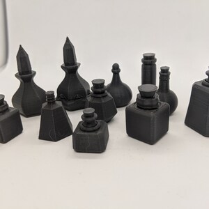 Potion Bottles Set Marker Pathfinder | 28mm 1:56 Model Scale Miniature Figure | DnD | Tabletop Wargames Scenery Terrain Scatter image 3