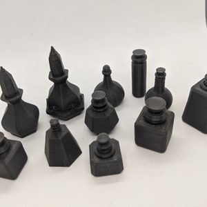 Potion Bottles Set Marker Pathfinder | 28mm 1:56 Model Scale Miniature Figure | DnD | Tabletop Wargames Scenery Terrain Scatter image 2