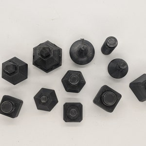 Potion Bottles Set Marker Pathfinder | 28mm 1:56 Model Scale Miniature Figure | DnD | Tabletop Wargames Scenery Terrain Scatter image 5