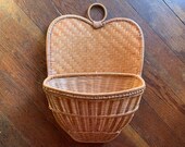 Vintage Wicker Wall Basket Planter Mail Holder Woven Straw Wall Pocket Rattan Basket Peacock Back