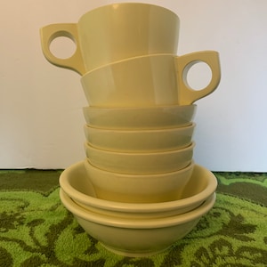 Pastel Yellow Vintage Mid Century Modern Melamine Dining Set Plastic Melmac Boonton Made in USA 8 Pieces