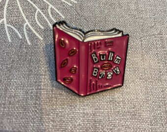 Pin divertido de Mean Girls Burn Book