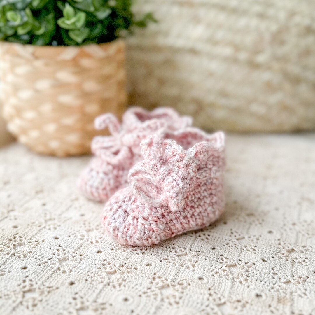 The Lily Bootie Baby Bootie Crochet Pattern Beginner, Scrap Yarn, Gender Neutral, Baby Shoes