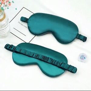 Ensemble masque de sommeil en soie bleu canard avec chouchou et sac