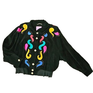 Blouson aviateur en daim noir coloré vintage | Manteau en cuir patchwork rétro pour femme XL 44 | Vêtements d'extérieur uniques maximalistes des années 80 pour femme