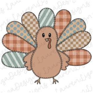 Könnte beinhalten: Ein brauner Truthahn mit einem Patchwork-Schwanz aus blauen, braunen und orangefarbenen Karos, Punkten und Streifen.