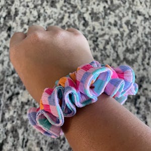 Medium Multi-Colored Checkered Scrunchie, Handmade Hair Accessory, Girls Accessories, Bridesmaid Gift