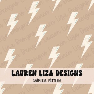 Peut inclure: Motif sans couture avec des éclairs blancs et des accents bleu clair sur fond beige. Le texte "LAUREN LIZA DESIGNS SEAMLESS PATTERN" est affiché en bas.