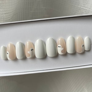 Halloween Cute Ghost Accent Press On Nails