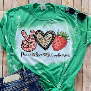 Peace Love Strawberries/ Graphic Tee