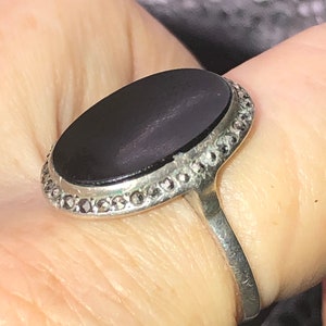 Antique Art Deco 835 silver big black onyx surrounded by marcasite rings size 7