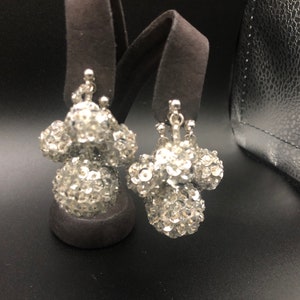 Beautiful vintage antique art deco sequin disco ball dangle earrings bobley Light weight clip on Silvertone Cocktail parties holidays