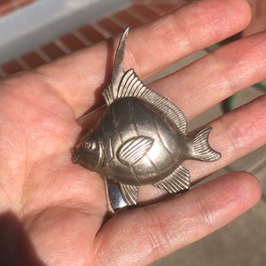 Vintage sterling silver angel fish brooch Tropical