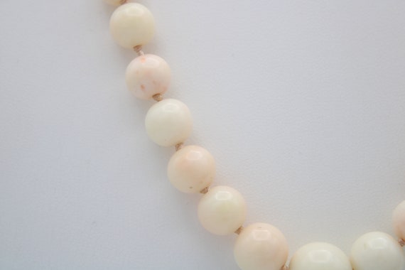 Antique Angel skin Coral Beaded Necklace White w … - image 5