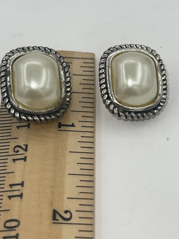 Vintage Carolee Faux Pearl Clip Earrings Designer… - image 3
