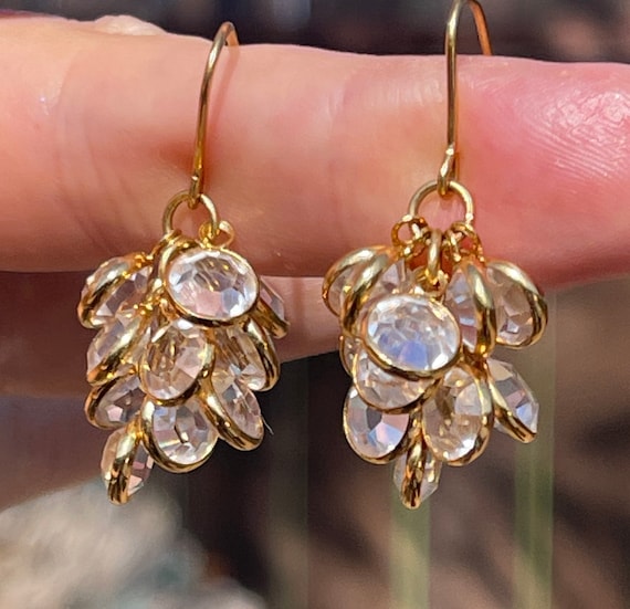 Boucles D'oreilles Clous Vintage Signées MONET - Dorées, Occasion En Bon état