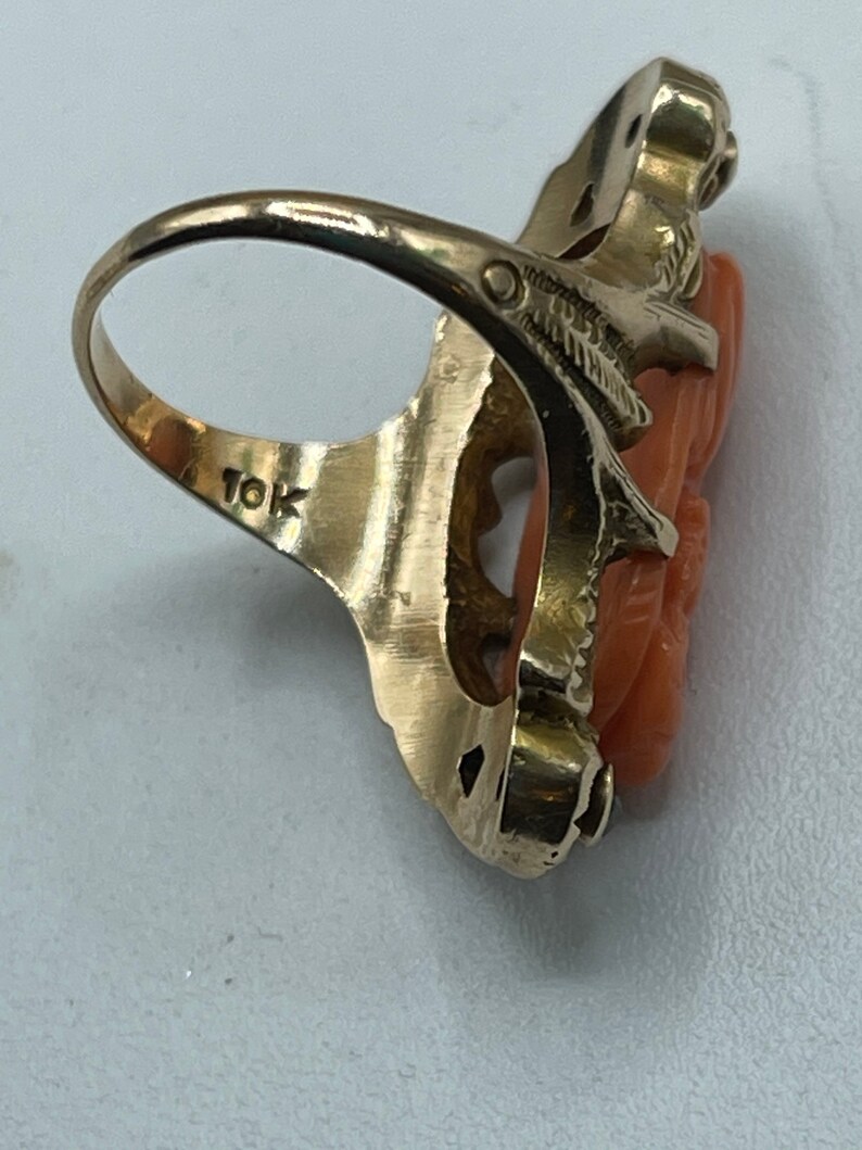 Anillo antiguo victoriano con camafeo de coral tallado - Diamantes auténticos talla rosa - Oro amarillo macizo de 10 quilates, talla 5 imagen 7