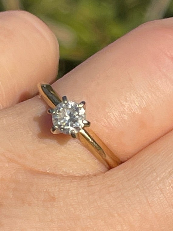 Gorgeous Vintage genuine diamond solitaire ring .… - image 8