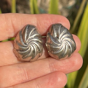 Vintage Sterling Silver 925 Stud Earrings - Swirl Style Design Lightweight