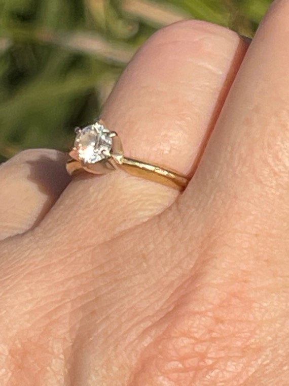 Gorgeous Vintage genuine diamond solitaire ring .… - image 2
