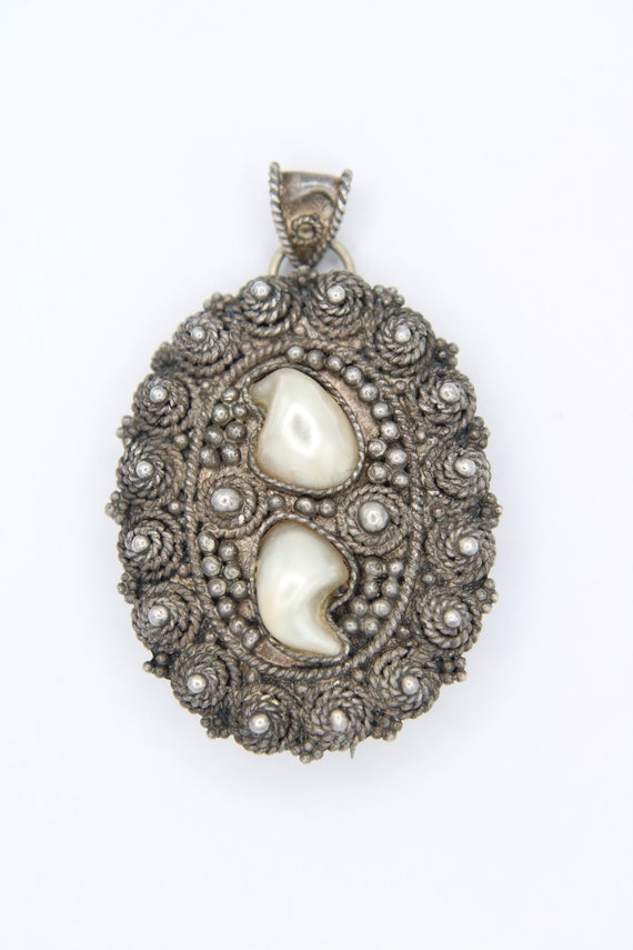 Beautiful Vintage Brooch / Pendant for Necklace -… - image 2