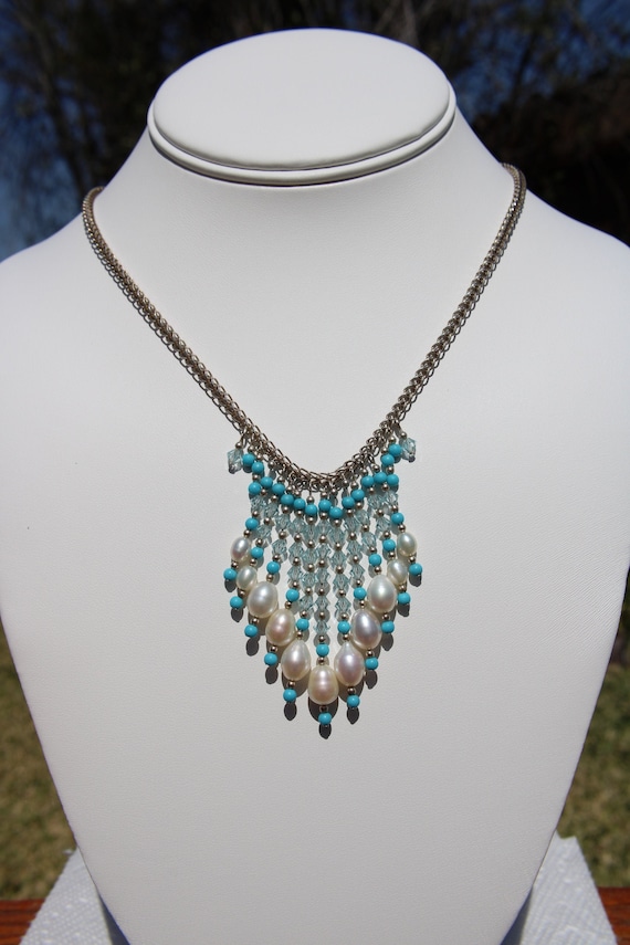 Vintage Genuine White Pearl Bib Necklace With Crystal  White Pearl & crystal bib necklace vintage . display picture 1