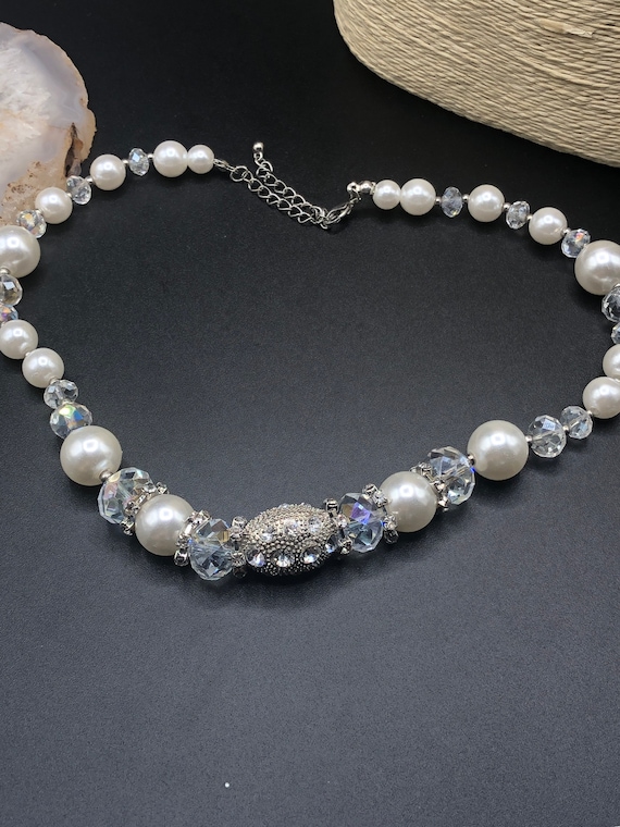 Vintage Crystal Faux Pearl Beaded Necklace Costume Cocktail  display picture 1