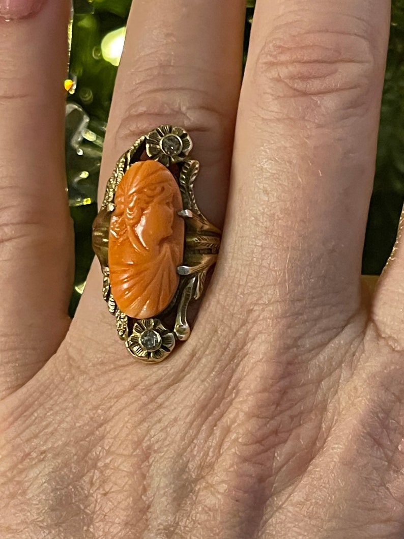 Anillo antiguo victoriano con camafeo de coral tallado - Diamantes auténticos talla rosa - Oro amarillo macizo de 10 quilates, talla 5 imagen 9