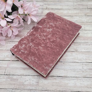 Dehnbare Buchhülle, Buchschutz, Buchhülle, Stoff Buchhülle, Bibelhülle, Journalhülle -Rosa Stretch Samt-