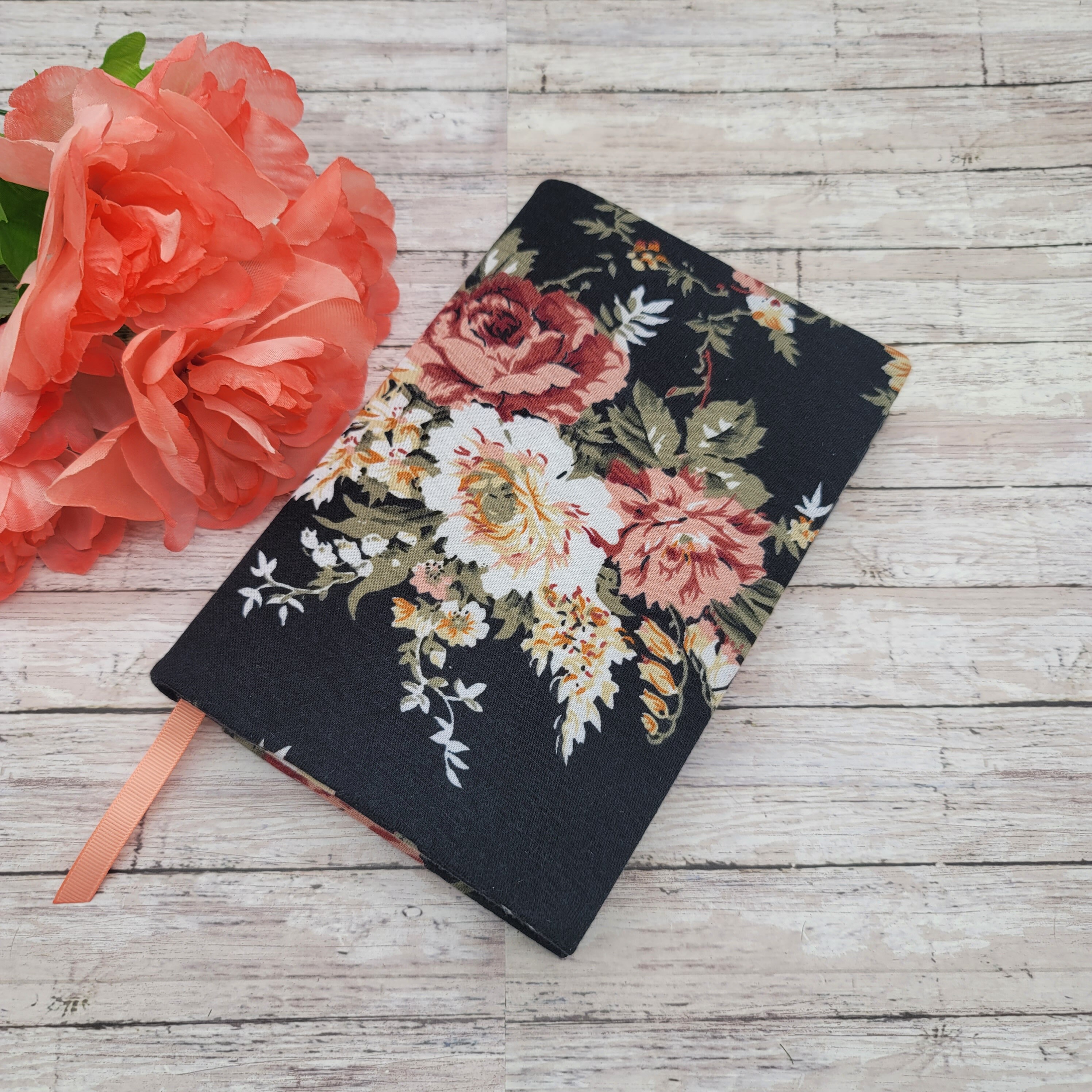 CRASPIRE Pochette De Livre June Rose – Protège-Livres Élégante Et Lavable 28 X 22 Cm Avec Fermeture Éclair Et Corde, Idéale Pour Lectrices Passionnées Et Bibliophiles
