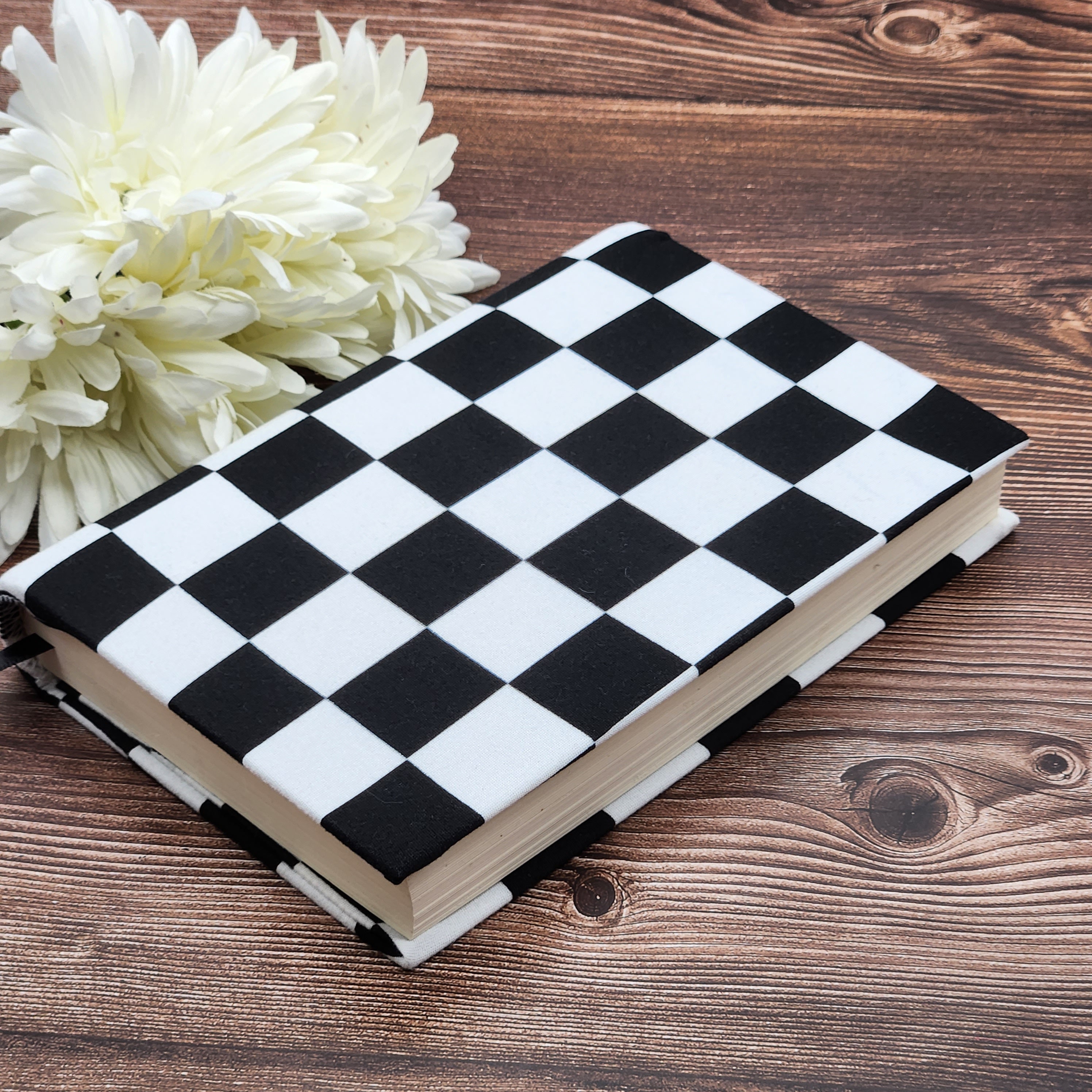 STRETCHABLE Book Covers, Book Protector, Book Sleeve, Fabric Book Cover, Bible Cover, Journal Cover, Planner Cover -Black Checks-