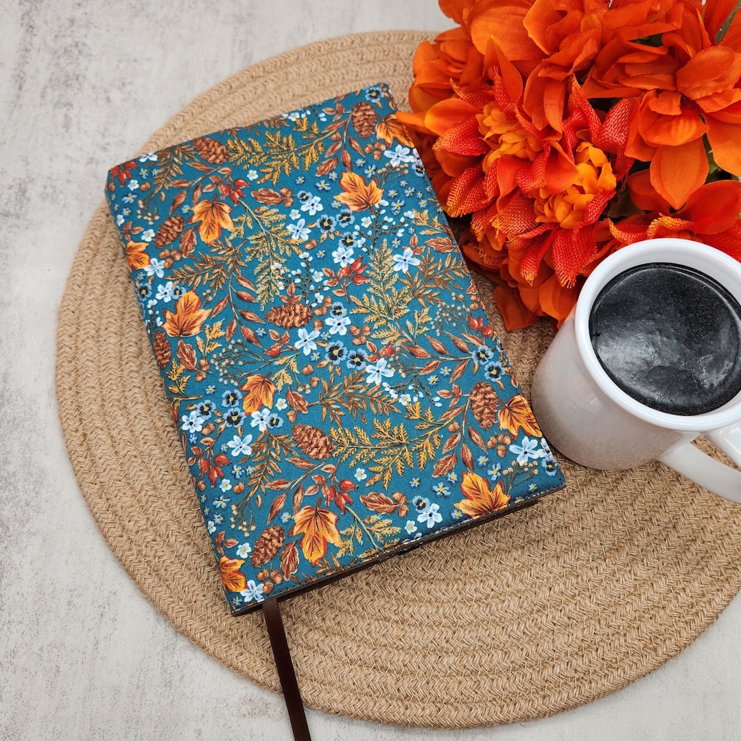 Adjustable Book Cover, Book Sleeve, Padded Book Cover, Bookish, Fabric