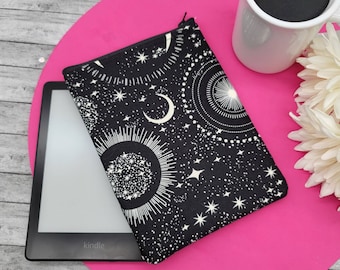 Kindle Paperwhite Sleeve, Zippered Kindle Pouch, Kindle Protector, Ereader Sleeve, Mass Market, Book Sleeve -Glow in Dark Moon & Stars-